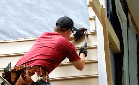 Storm Damage Siding Repair in Richmond Heights, FL